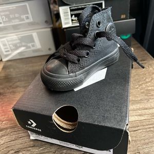 Infant Chuck Taylor Converse High Top, Size 2, Black, Like new!